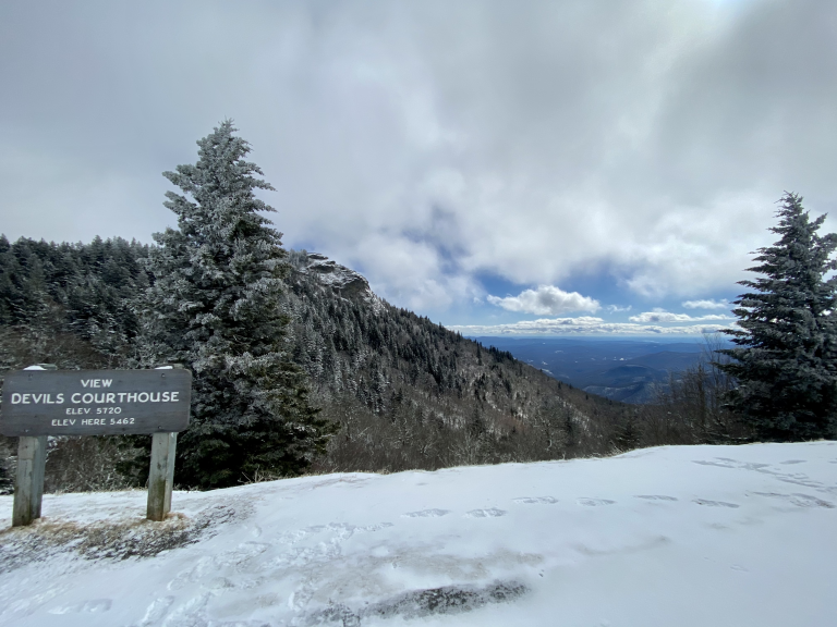 Devils Courthouse on the Blue Ridge Parkway in Pisgah National Forest is perfect for a asheville Getaway