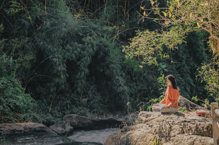 shinrin-yoku benefits can be as simple as sitting next to a stream