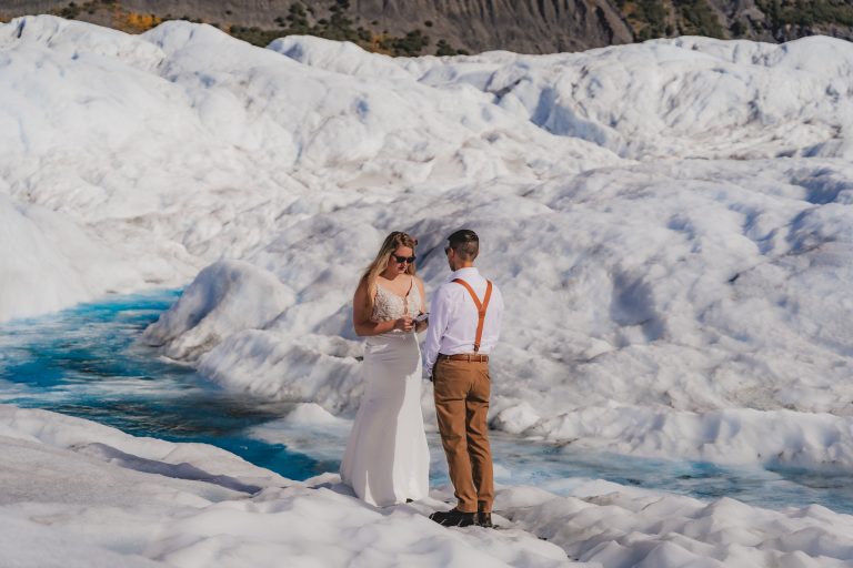 elope alaska of couple getting eloped on knik glacier, AK