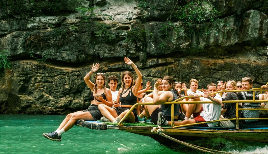 group boat tour of beginner adventure travelers